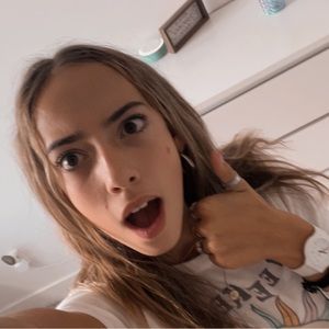 Meet your Posher, Becca